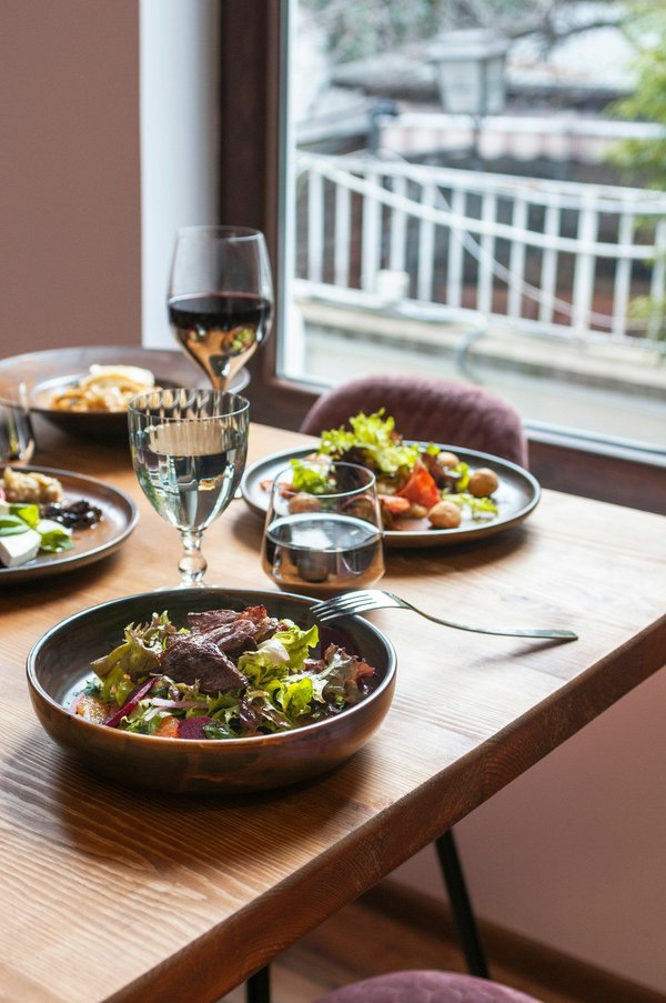 Une expérience riche en saveur dans un restaurant gastronomique à Paris